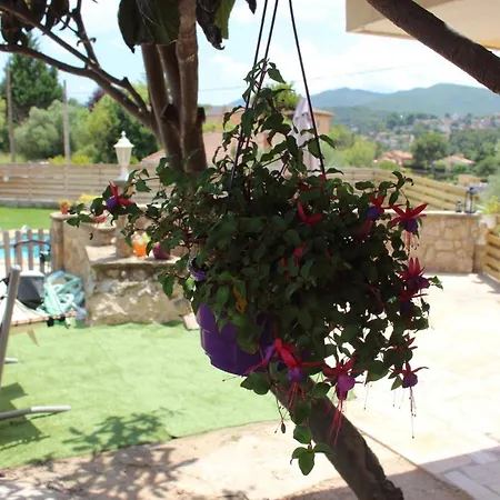 Vall De Montserrat Apartment